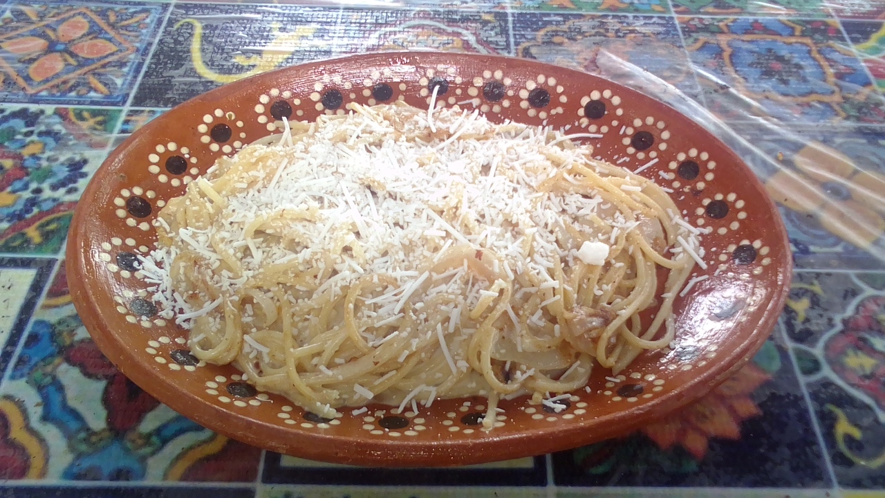 <span style="font-weight: bold;">Pasta Alfredo</span><br>