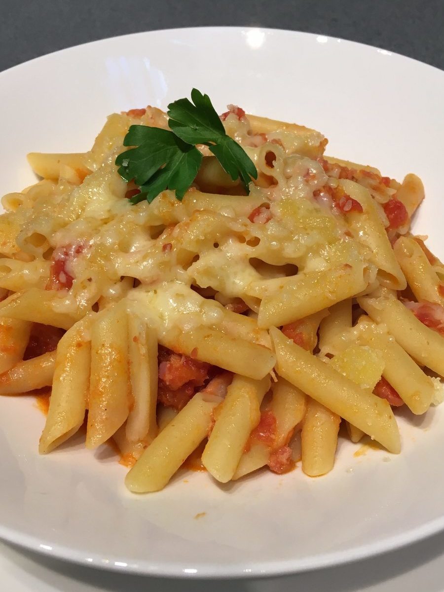 <span style="font-weight: bold;">Pasta a los cuatro quesos</span><br>